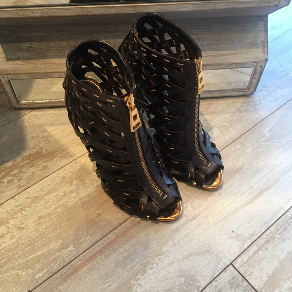 Tom ford sandals!